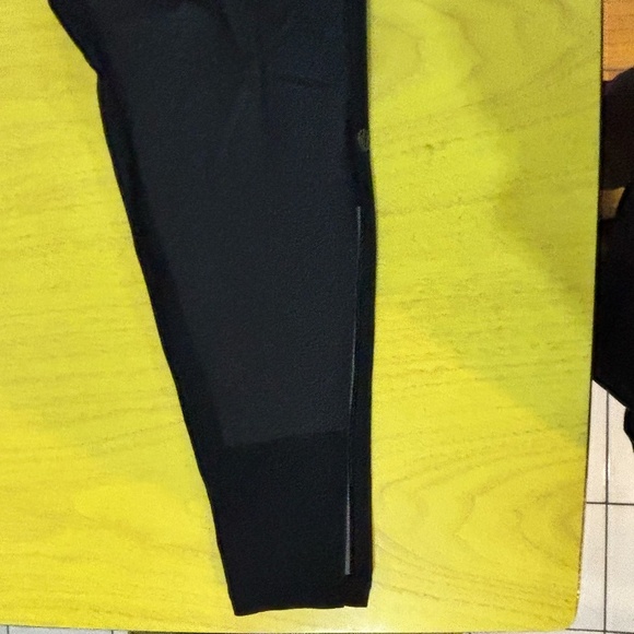 mens Lululemon joggers - Picture 5 of 8